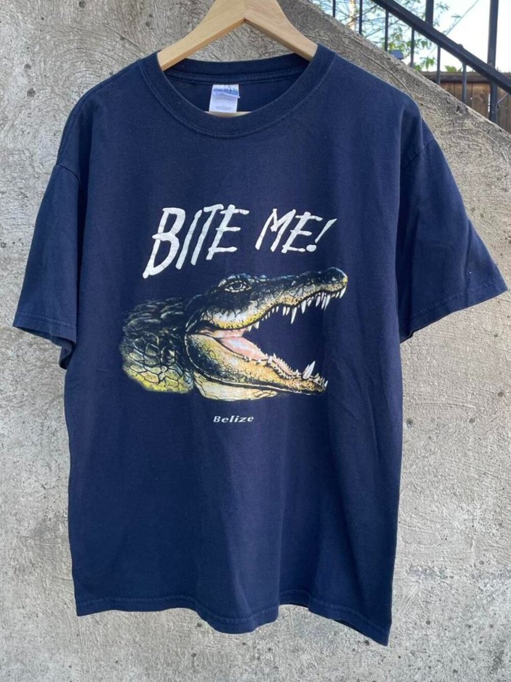 Y2k Belize "Bite me!" t shirt size large